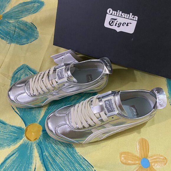 Onitsuka Tiger Silver Unisex Sneakers - Picture 9 of 9